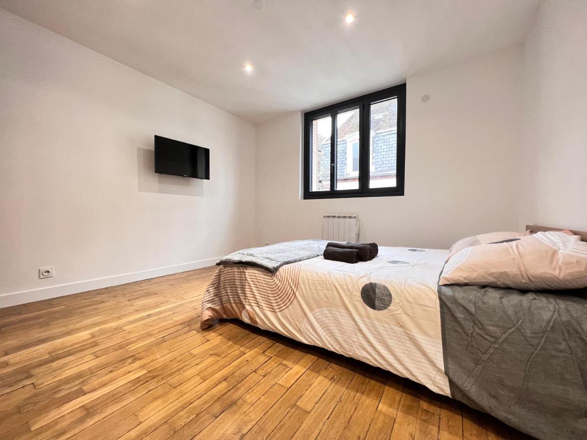 Sens - Appartement Proche Gare Et Centre Ville - Wifi Fibre - Check In Autonome - Bel Espace De Vie - Smart Tv Luaran gambar